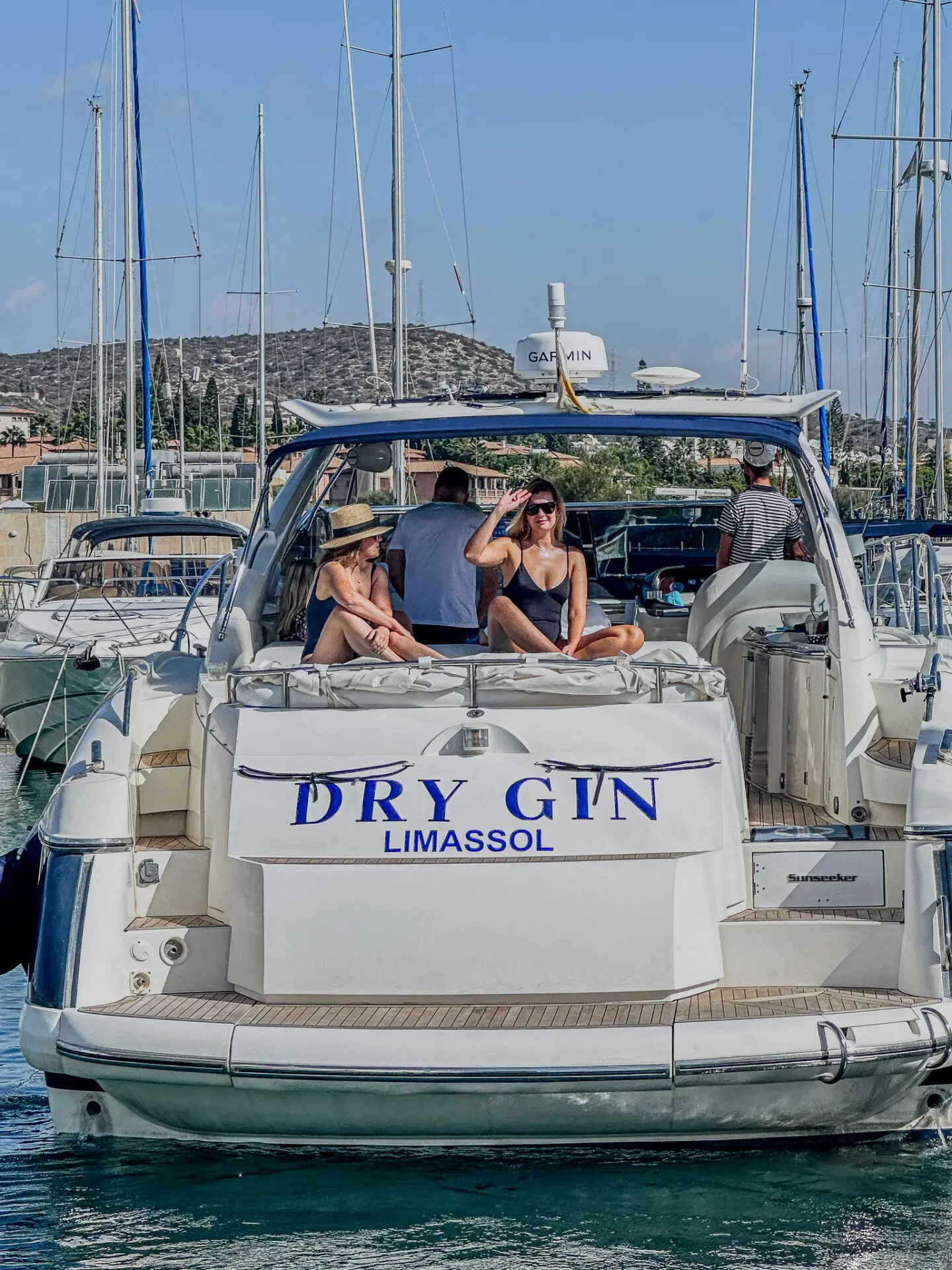 Sunseeker 50 — 2/10